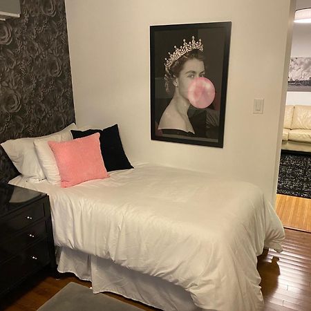 North Of Avon B&B Suites Стратфорд Екстериор снимка